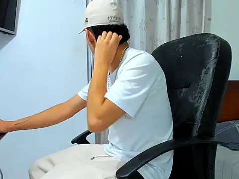 Snapshot of Chandler_ken chatting on December 18, 2025, 1:44 am Chandler ken online show from December 18, 2025, 1:44 am