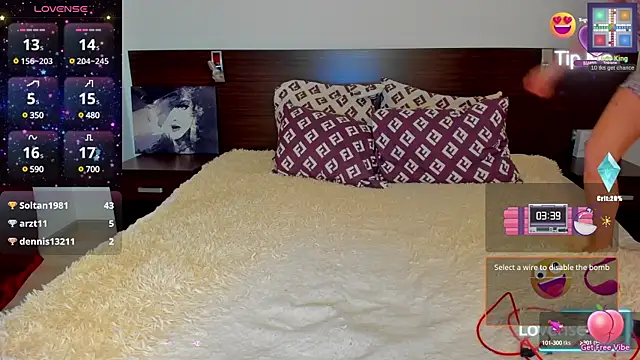 Hanna Becrett17 online show from December 25, 2024, 10:06 am