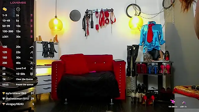 LiaTaylorr online show from March 12, 2025, 7:06 pm