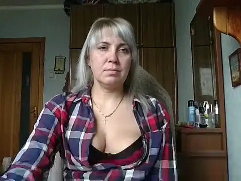 IrinaB1 online show from December 23, 2025, 11:08 am