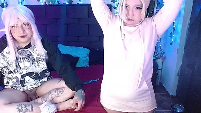 Snapshot of the_lesbian_game chatting on September 24, 2025, 3:32 am the lesbian game online show from September 24, 2025, 3:32 am