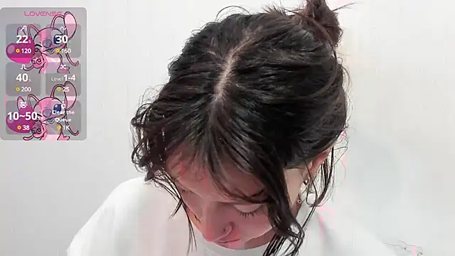 lizzy davis 1 online show from February 10, 2025, 3:57 am