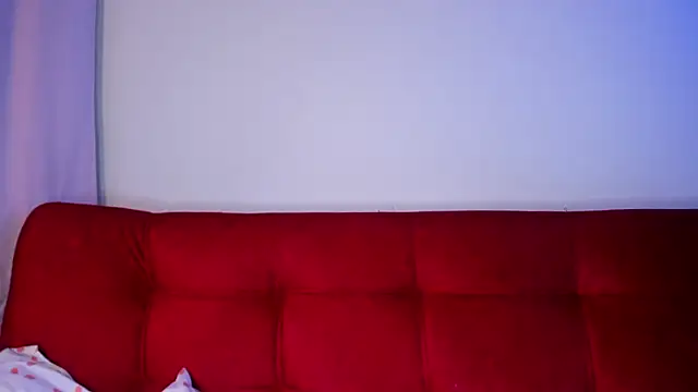 ohpetitemuse online show from April 17, 2026, 6:00 pm