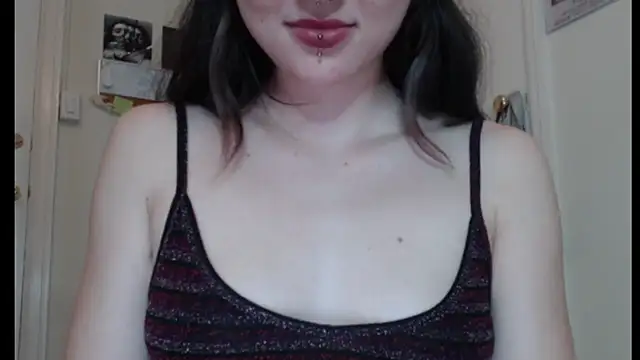 Snapshot of fern4ever chatting on March 14, 2025, 3:48 am fern4ever online show from March 14, 2025, 3:48 am