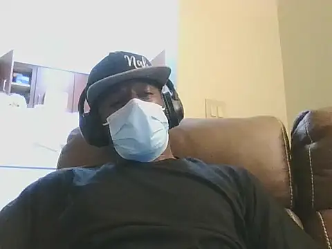 Snapshot of DreamvilleINC chatting on September 28, 2025, 3:34 am DreamvilleINC online show from September 28, 2025, 3:34 am