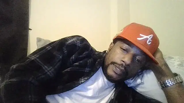 Snapshot of DreamvilleINC chatting on November 2, 2025, 5:43 am DreamvilleINC online show from November 2, 2025, 5:43 am