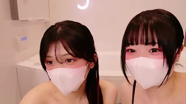 Snapshot of Mia--meow chatting on December 28, 2024, 5:46 pm Mia--meow online show from December 28, 2024, 5:46 pm