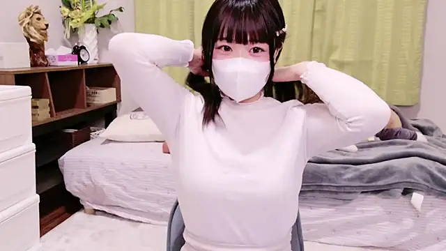 Snapshot of Mia--meow chatting on February 7, 2025, 12:28 pm Mia--meow online show from February 7, 2025, 12:28 pm