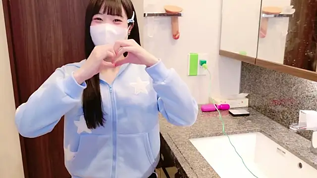 Snapshot of Mia--meow chatting on March 18, 2025, 11:41 am Mia--meow online show from March 18, 2025, 11:41 am