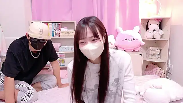 Snapshot of Mia--meow chatting on October 6, 2025, 1:19 pm Mia--meow online show from October 6, 2025, 1:19 pm