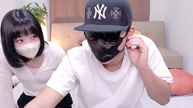 Snapshot of Mia--meow chatting on November 8, 2025, 4:12 am Mia--meow online show from November 8, 2025, 4:12 am