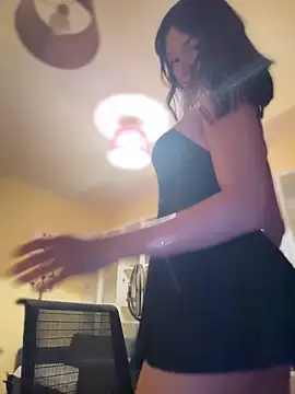 Carlita cute online show from November 12, 2025, 10:20 pm