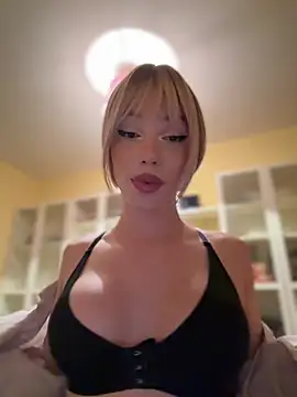 Carlita cute online show from February 3, 2026, 10:59 pm