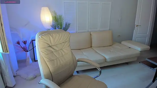 Snapshot of Daniela_Kitty_ chatting on June 5, 2026, 7:14 am Daniela Kitty online show from June 5, 2026, 7:14 am