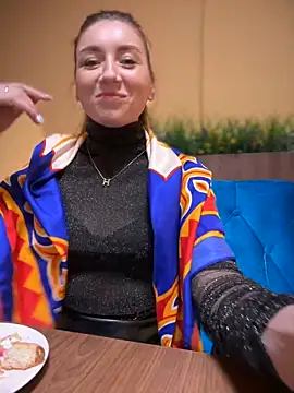 Snapshot of Crazy-Rosa chatting on December 25, 2024, 2:45 pm Crazy-Rosa online show from December 25, 2024, 2:45 pm