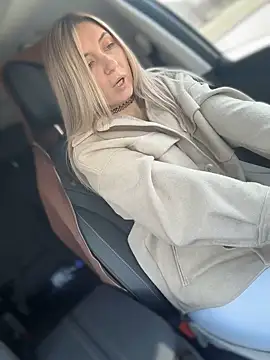 Crazy-Rosa online show from March 15, 2026, 4:18 am