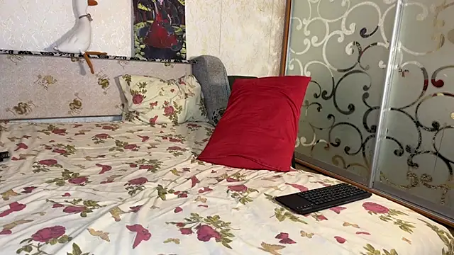 Stick Twlx online show from October 3, 2025, 8:17 pm