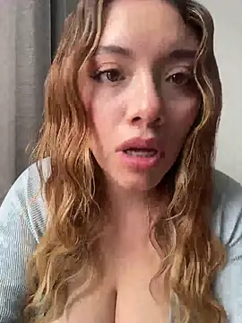 Snapshot of valery_mora chatting on July 15, 2026, 5:07 pm valery mora online show from July 15, 2026, 5:07 pm