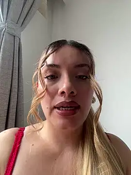 Snapshot of valery_mora chatting on July 22, 2026, 5:16 pm valery mora online show from July 22, 2026, 5:16 pm