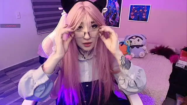 Snapshot of Miwa_violet chatting on April 22, 2026, 1:08 am Miwa violet online show from April 22, 2026, 1:08 am
