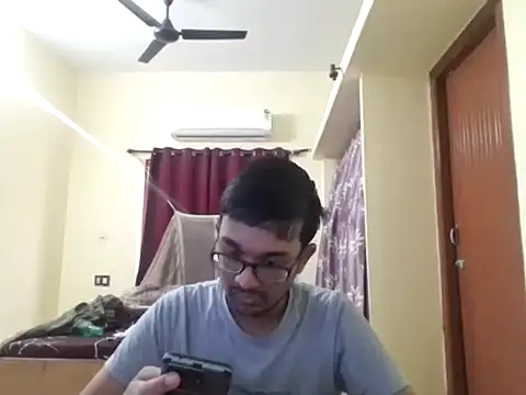 THE NAKED BOY online show from November 30, 2025, 4:38 am