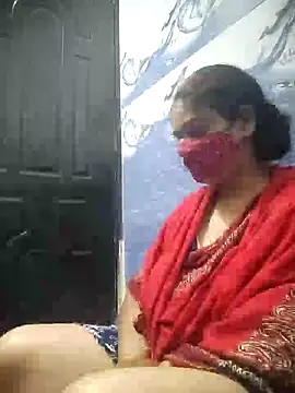 Snapshot of kirti__arora chatting on December 2, 2024, 11:07 pm kirti arora online show from December 2, 2024, 11:07 pm