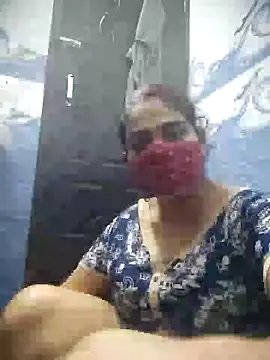 Snapshot of kirti__arora chatting on January 11, 2025, 11:02 am kirti arora online show from January 11, 2025, 11:02 am