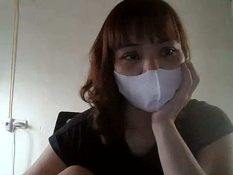 Snapshot of Angela-Eira chatting on May 21, 2026, 9:05 am Angela-Eira online show from May 21, 2026, 9:05 am
