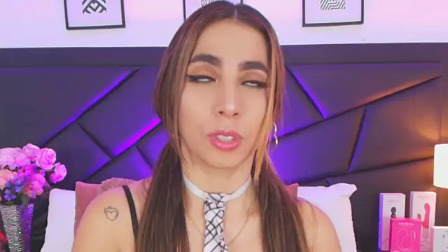 SophieCarther online show from October 5, 2025, 12:36 pm