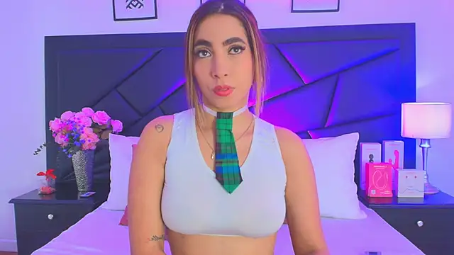 SophieCarther online show from November 13, 2025, 12:59 pm