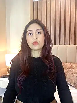 Snapshot of MonicaMoret chatting on March 14, 2025, 12:18 pm MonicaMoret online show from March 14, 2025, 12:18 pm