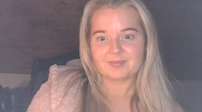 Snapshot of Jessica69G chatting on January 19, 2025, 9:34 pm Jessica69G online show from January 19, 2025, 9:34 pm