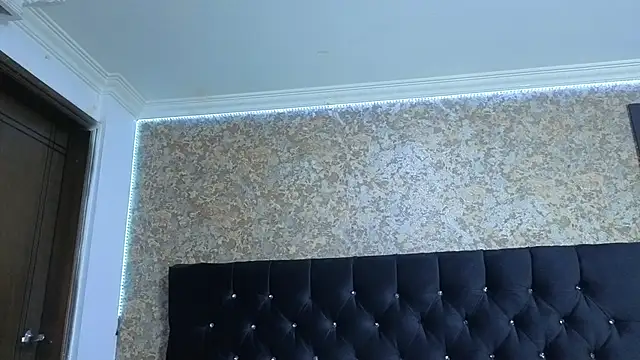 stella xue online show from November 14, 2025, 9:24 pm