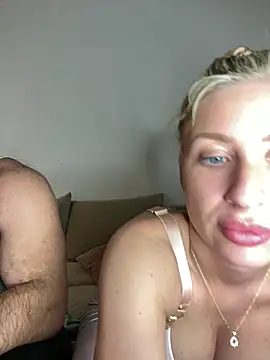 Snapshot of belle98 chatting on February 26, 2025, 8:22 pm belle98 online show from February 26, 2025, 8:22 pm