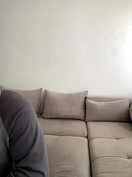 Snapshot of belle98 chatting on October 3, 2025, 10:34 am belle98 online show from October 3, 2025, 10:34 am