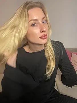 Snapshot of belle98 chatting on December 20, 2025, 2:46 pm belle98 online show from December 20, 2025, 2:46 pm