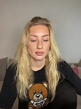 Snapshot of belle98 chatting on December 22, 2025, 11:51 am belle98 online show from December 22, 2025, 11:51 am