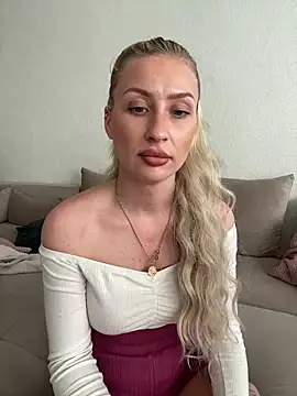 Snapshot of belle98 chatting on March 2, 2026, 3:19 pm belle98 online show from March 2, 2026, 3:19 pm