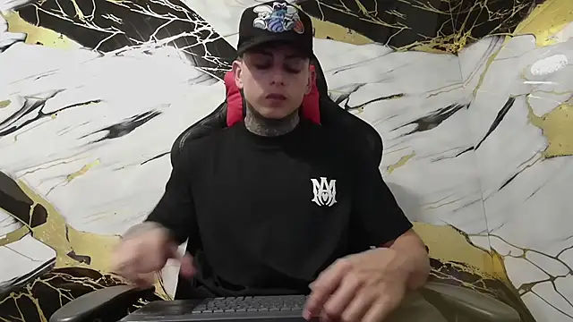 Kevin22 222 online show from January 13, 2025, 5:01 am