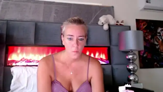 Snapshot of Wendysexyx chatting on May 18, 2026, 10:21 am Wendysexyx online show from May 18, 2026, 10:21 am