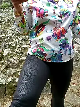 Snapshot of Fulopp15 chatting on December 15, 2024, 1:22 pm Fulopp15 online show from December 15, 2024, 1:22 pm