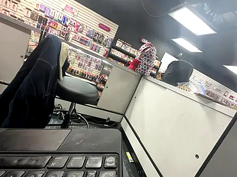 RawRyder8 online show from December 17, 2025, 2:06 am