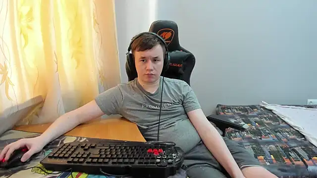 iliaskrislove online show from May 15, 2026, 11:56 pm