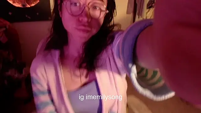 emily pearl  online show from December 19, 2025, 10:55 am