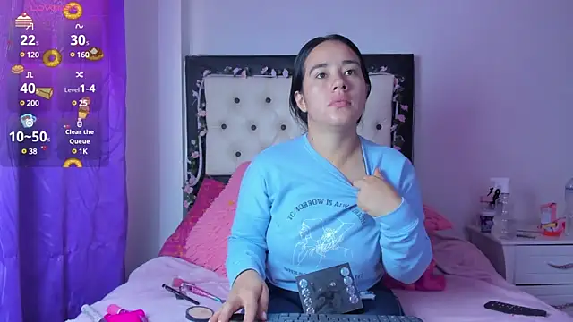 Veeronica Smith online show from February 14, 2025, 1:29 pm