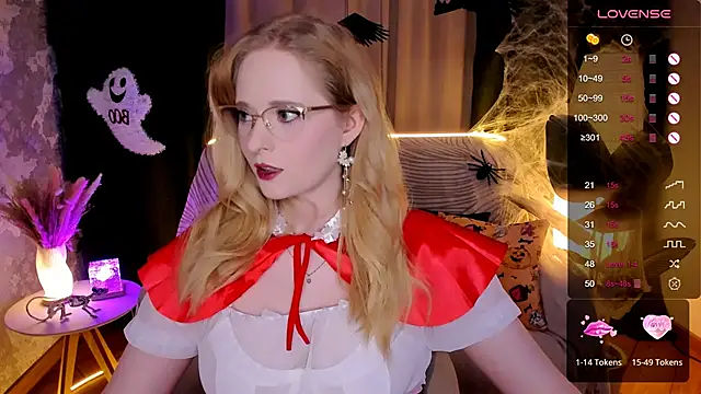 Aemilia  online show from October 24, 2025, 8:33 am