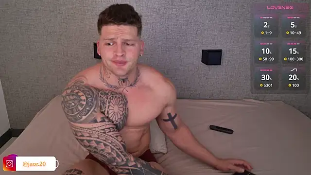 Jaor owens20 online show from April 11, 2026, 12:15 am