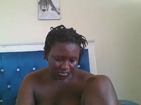 Snapshot of Heavy_ass chatting on November 25, 2025, 10:04 am Heavy ass online show from November 25, 2025, 10:04 am