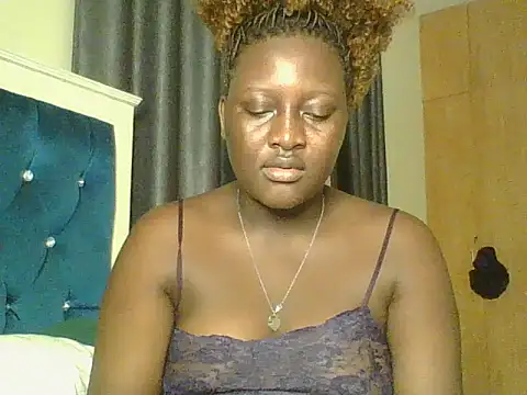 Snapshot of Heavy_ass chatting on May 12, 2026, 7:44 pm Heavy ass online show from May 12, 2026, 7:44 pm