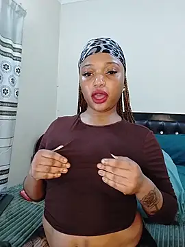 Snapshot of Sugartonguexx chatting on April 10, 2026, 7:29 pm Sugartonguexx online show from April 10, 2026, 7:29 pm